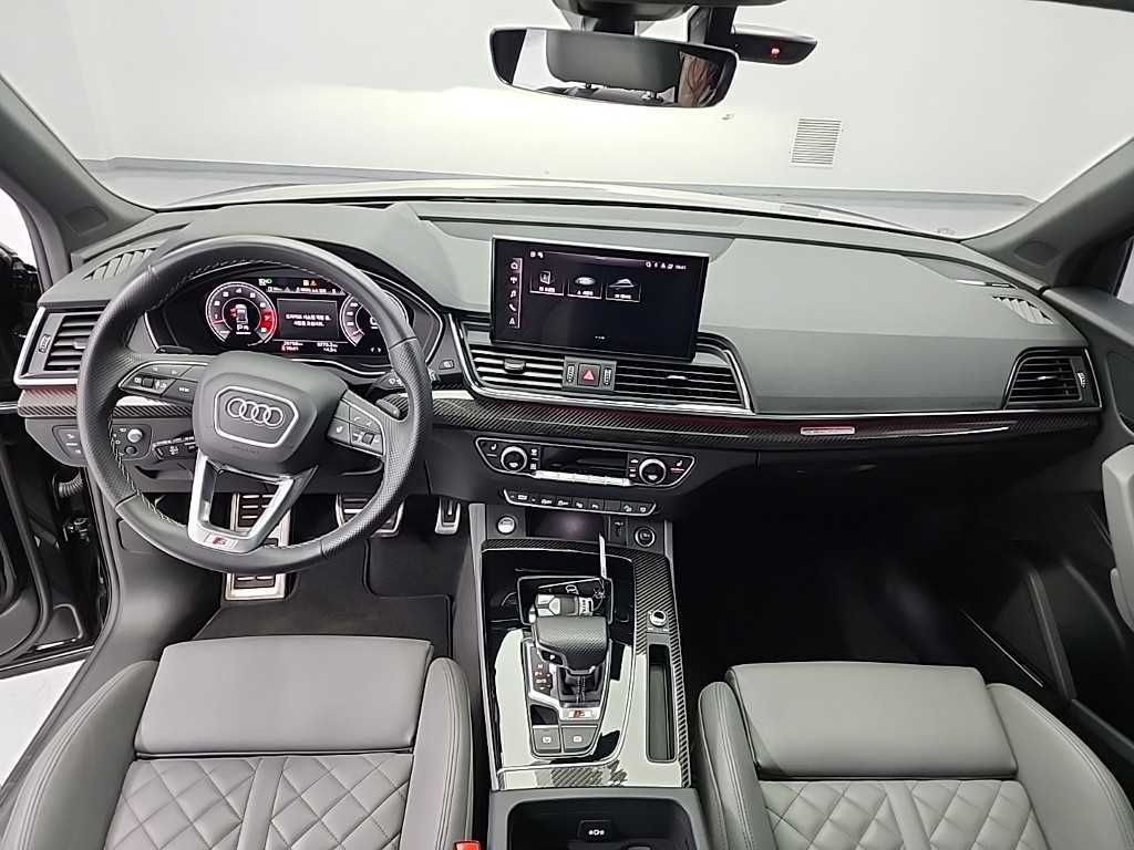 Audi SQ5 - Vista 7