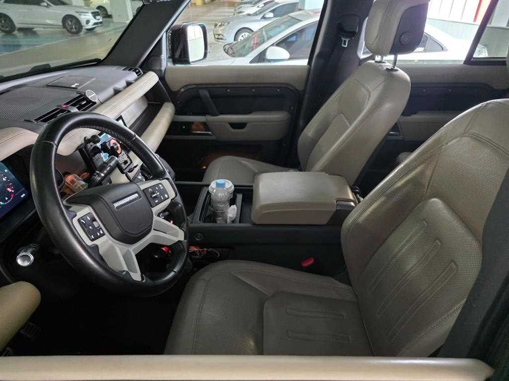 Land Rover Defender - Vista 8