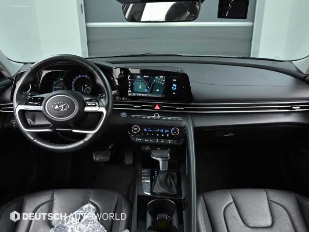 HYUNDAI Avante - Vista 7