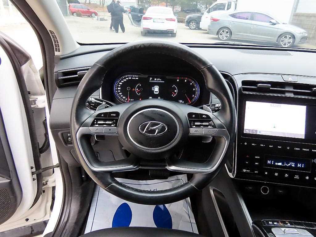 HYUNDAI Tucson - Vista 8