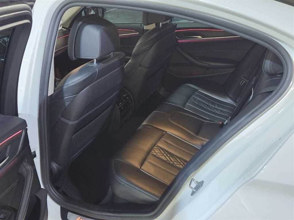 BMW 5 Series - Vista 7