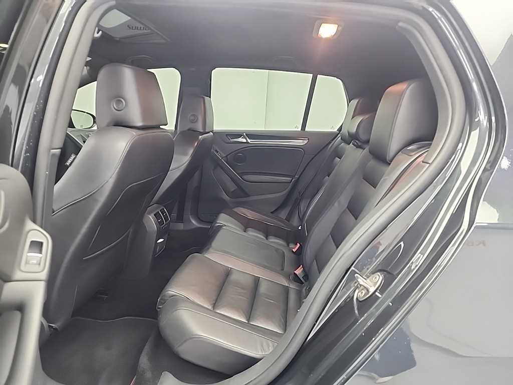 Volkswagen Golf - Vista 12