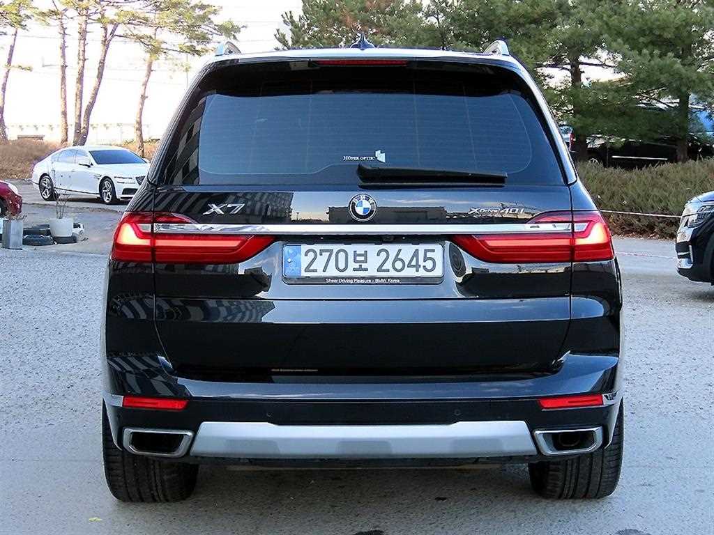 BMW X7 - Vista 4