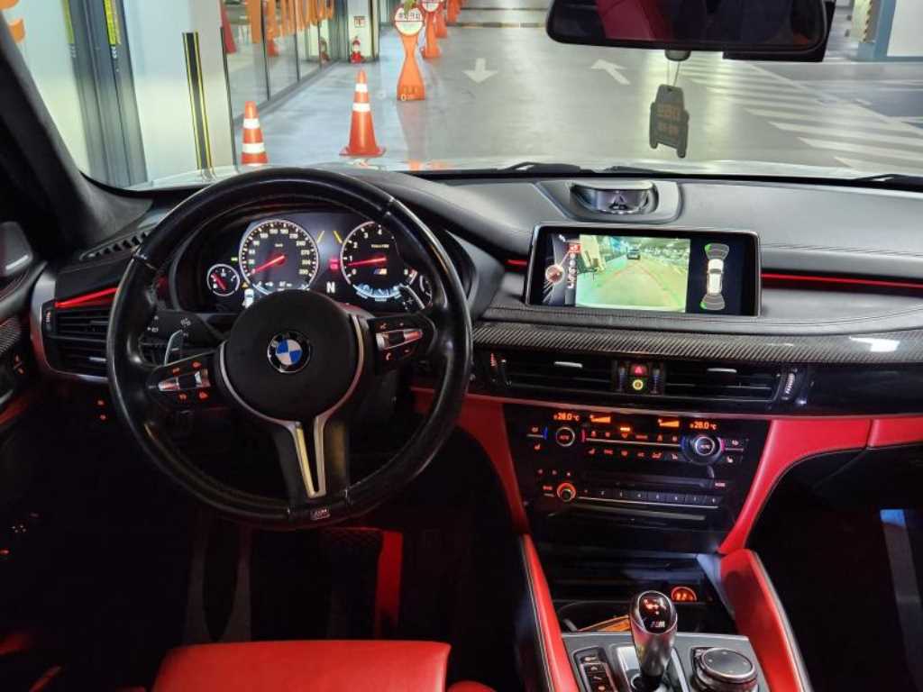 BMW X5M - Vista 10