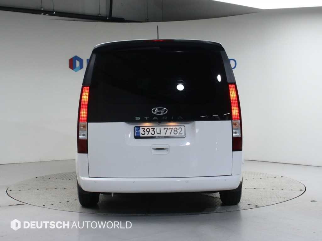 HYUNDAI Staria - Vista 4