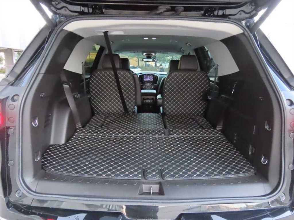 Chevrolet Travers - Vista 5