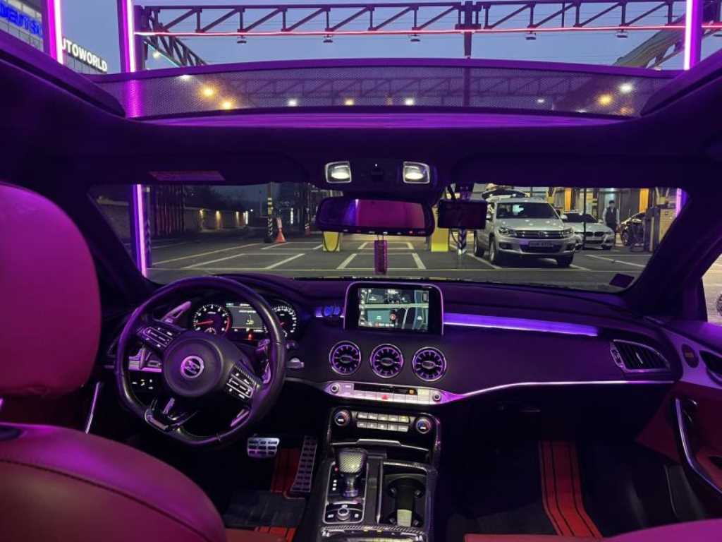 KIA Stinger - Vista 7