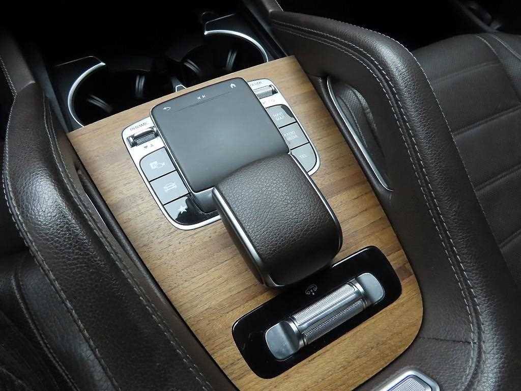 Mercedes Benz GLE Class - Vista 10