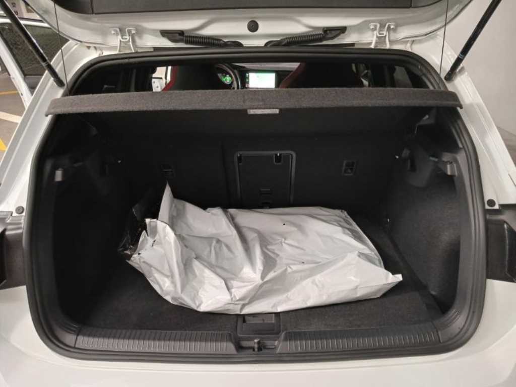 Volkswagen Golf 2023 Blanco - Importación desde Corea - HF Imports Iquique - Foto 18