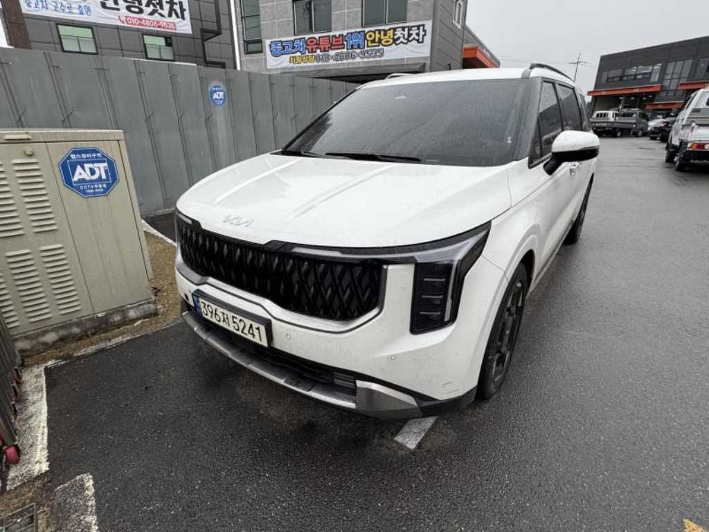 KIA Carnival 2024 Blanco - Importación desde Corea - HF Imports Iquique - Foto 1