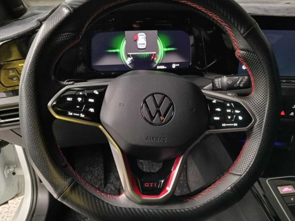 Volkswagen Golf - Vista 11