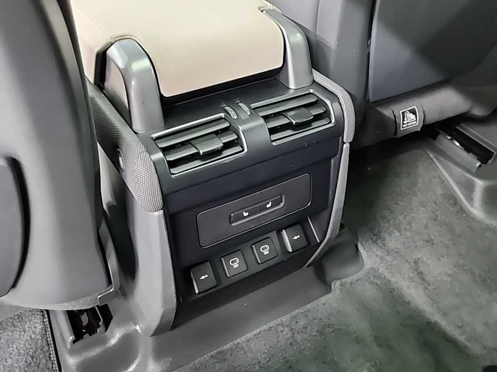 Land Rover Defender - Vista 11