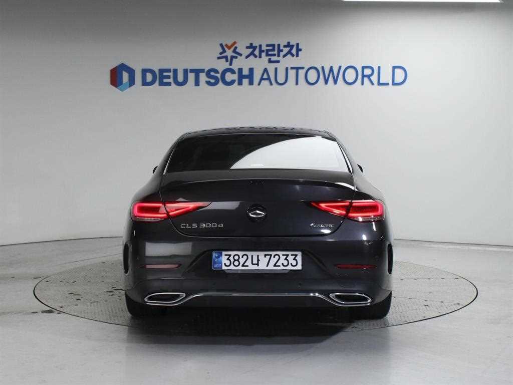 Mercedes Benz CLS Class - Vista 4