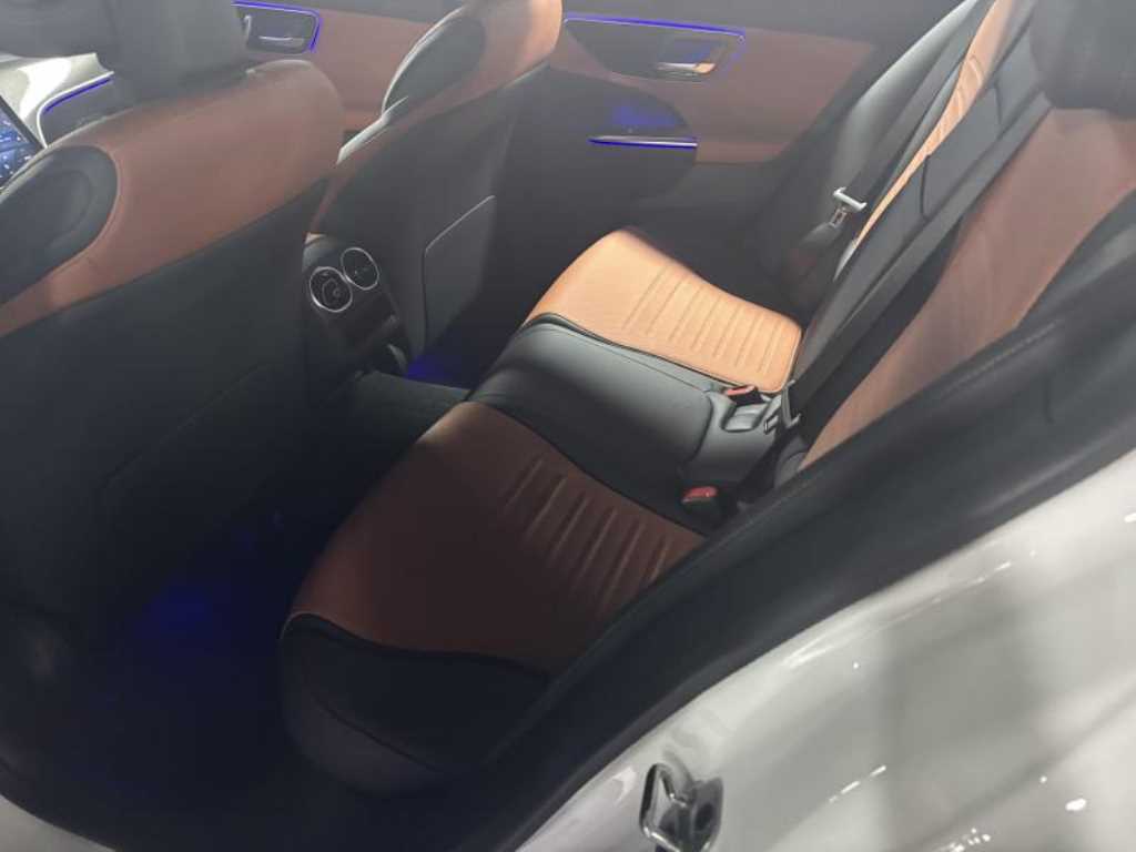 Mercedes Benz C Class - Vista 11