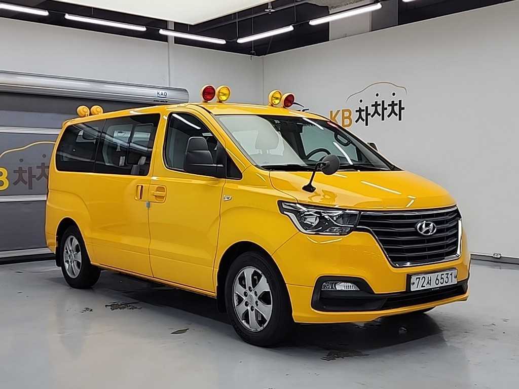 HYUNDAI Starex - Vista 4