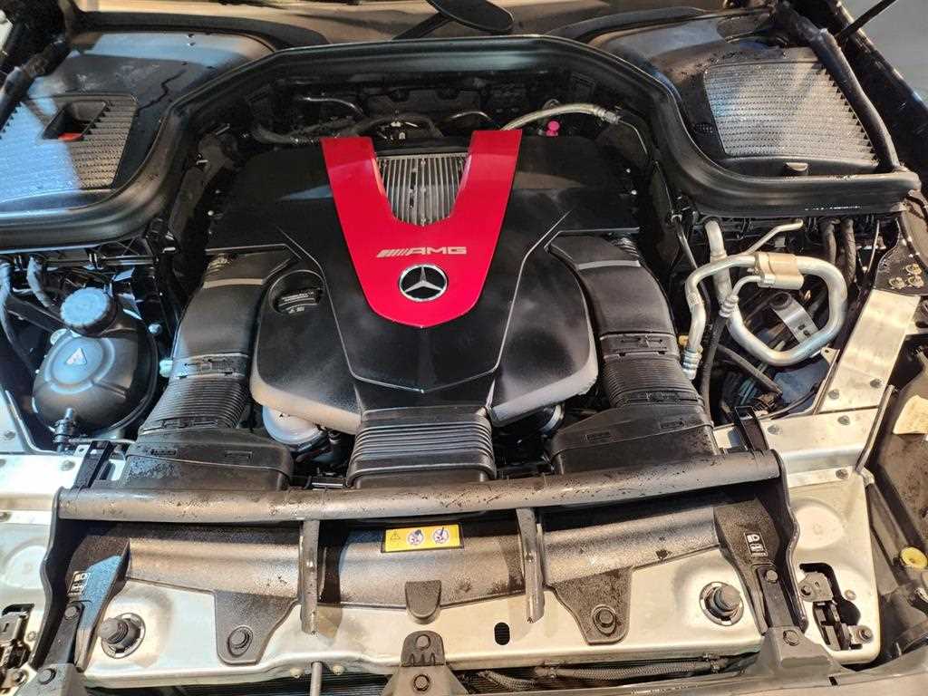 Mercedes Benz GLC Class 2022 Negro - Importación desde Corea - HF Imports Iquique - Foto 17