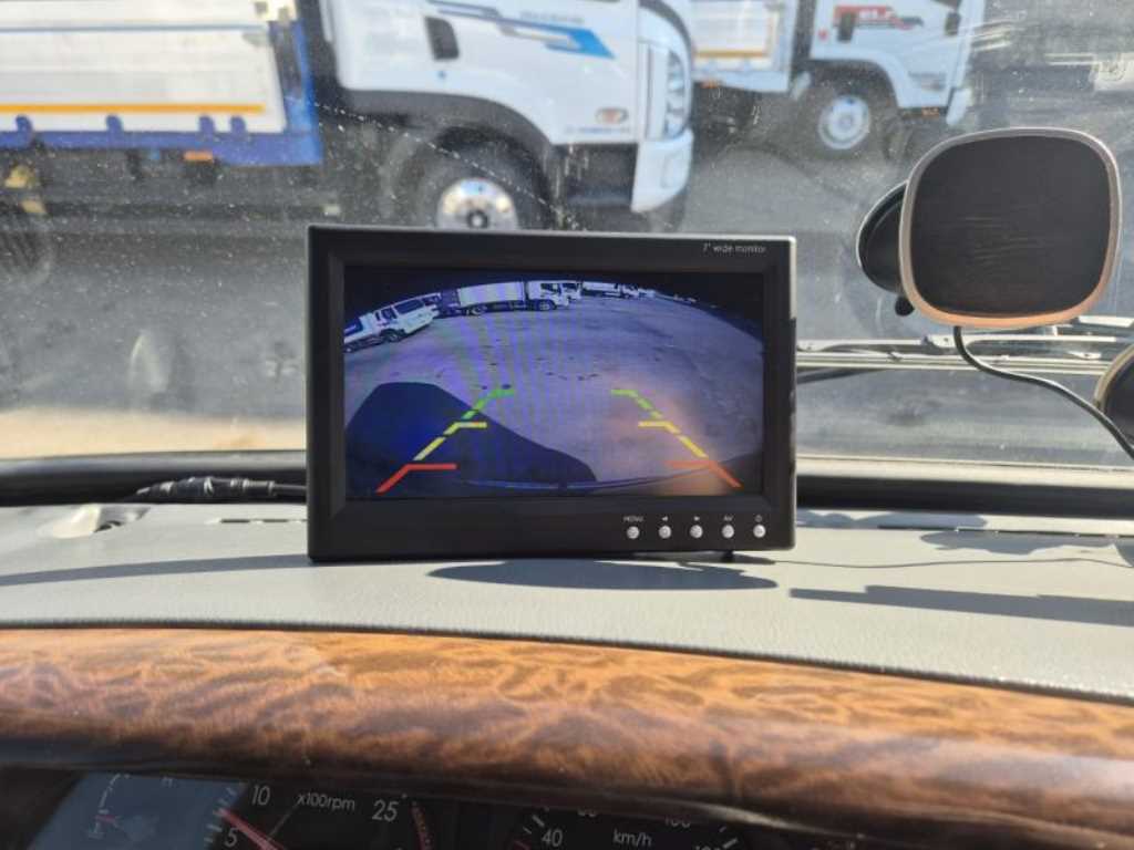 medium and large bus Hyundai bus - Vista 12