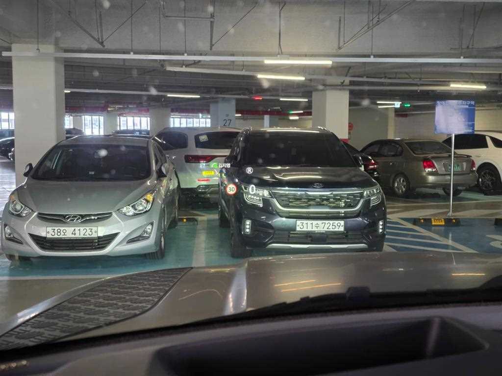 Land Rover Defender 2022 Café - Importación desde Corea - HF Imports Iquique - Foto 16