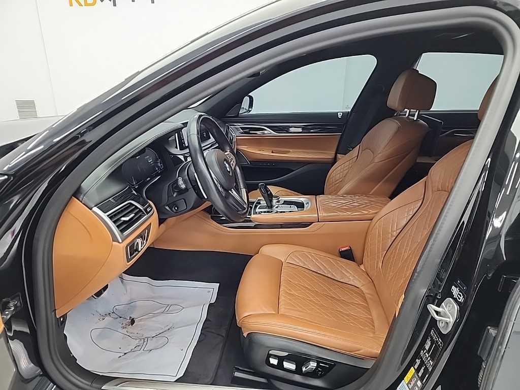 BMW 7 Series - Vista 11