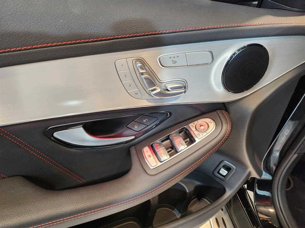 Mercedes Benz GLC Class - Vista 11