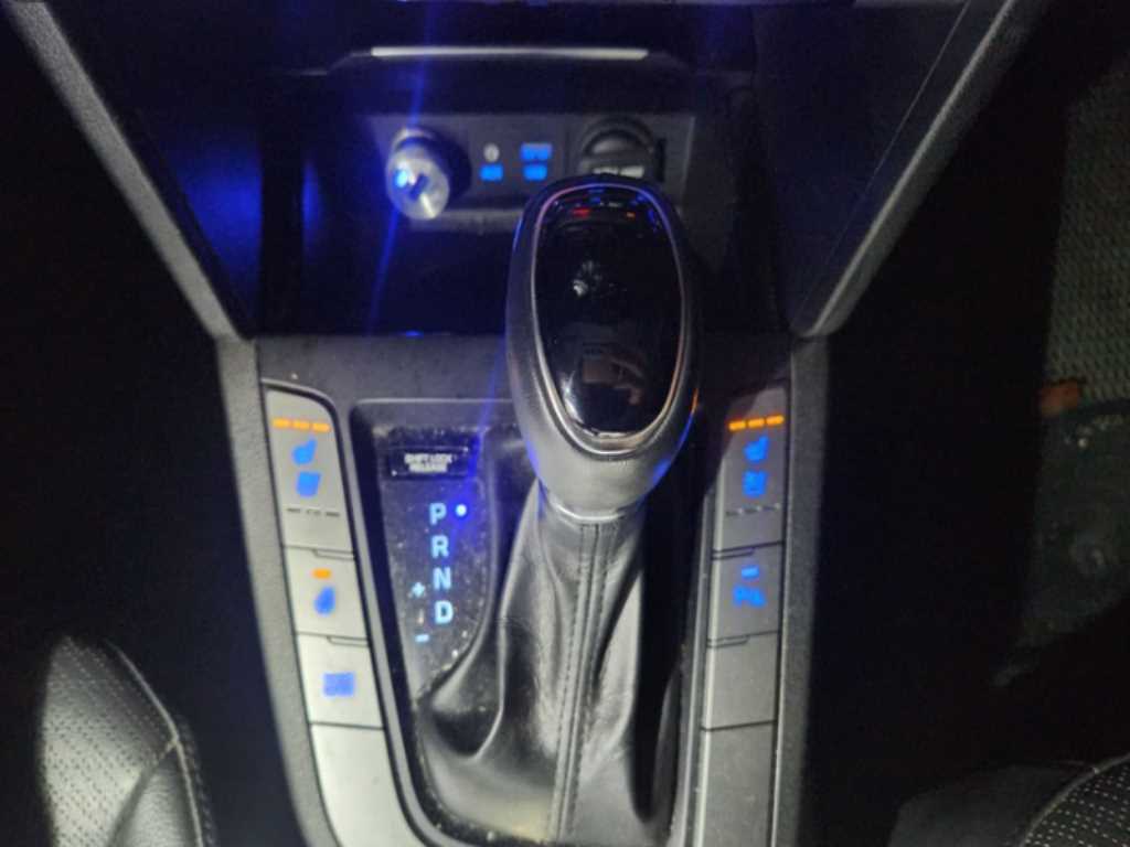 HYUNDAI Avante - Vista 7