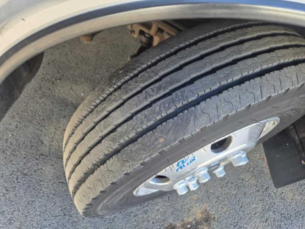 medium and large bus Hyundai bus 2018 the color of pearl - Importación desde Corea - HF Imports Iquique - Foto 13