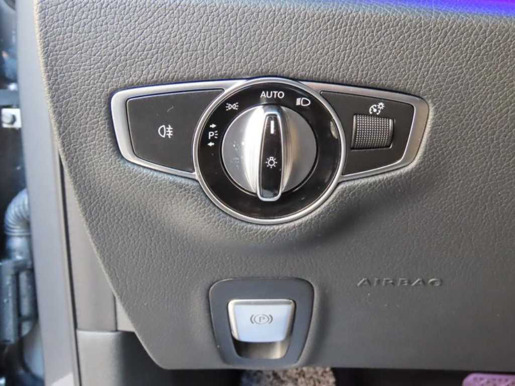 Mercedes Benz E class - Vista 12