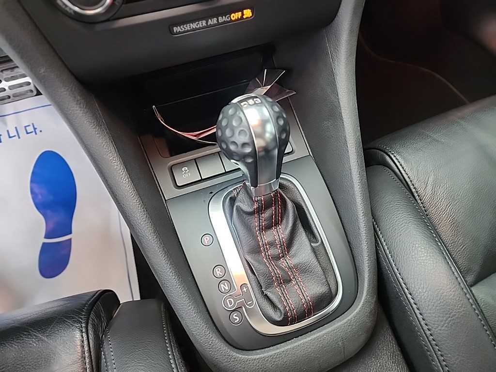 Volkswagen Golf - Vista 8