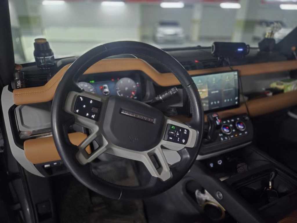 Land Rover Defender - Vista 8