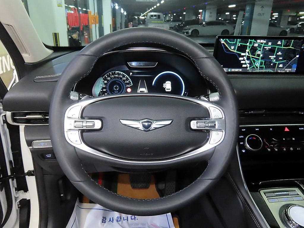 Genesis GV80 - Vista 8