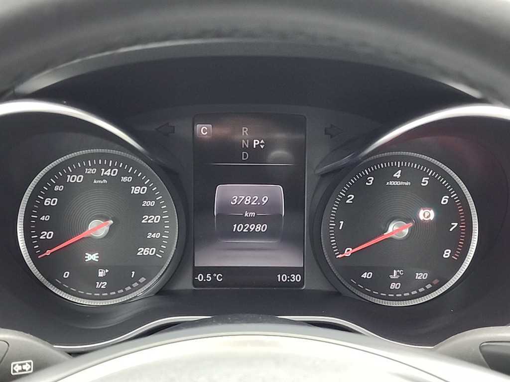 Mercedes Benz C Class - Vista 6