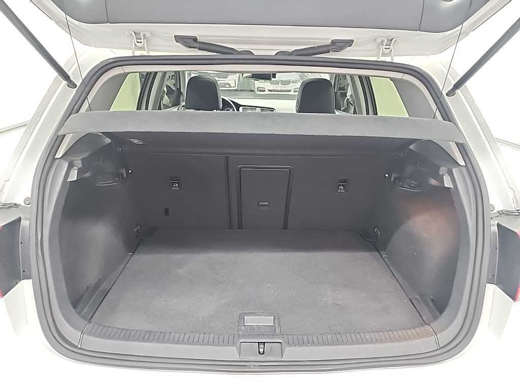 Volkswagen Golf 2014 Blanco - Importación desde Corea - HF Imports Iquique - Foto 18