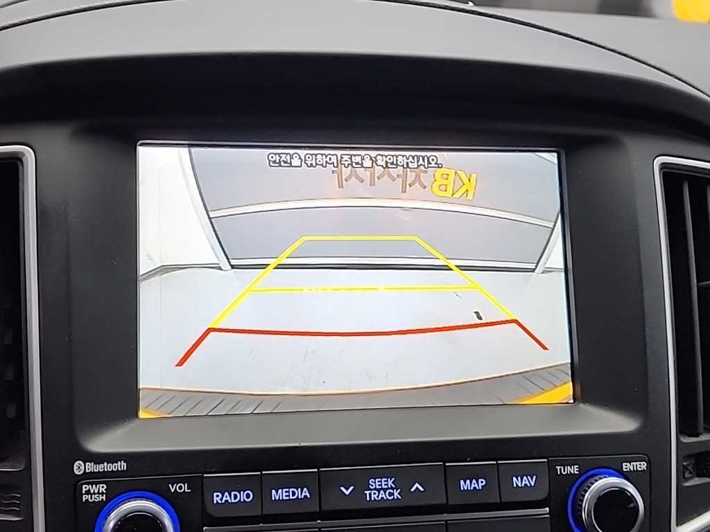 HYUNDAI Starex 2019 Amarillo - Importación desde Corea - HF Imports Iquique - Foto 15