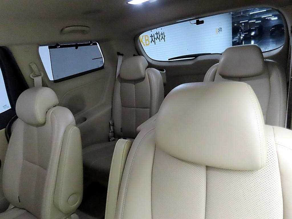 KIA Carnival 2020 Blanco - Importación desde Corea - HF Imports Iquique - Foto 17