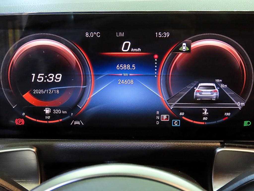 Mercedes Benz GLB Class - Vista 9