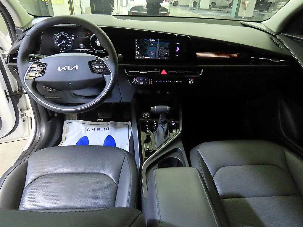 KIA Niro - Vista 10