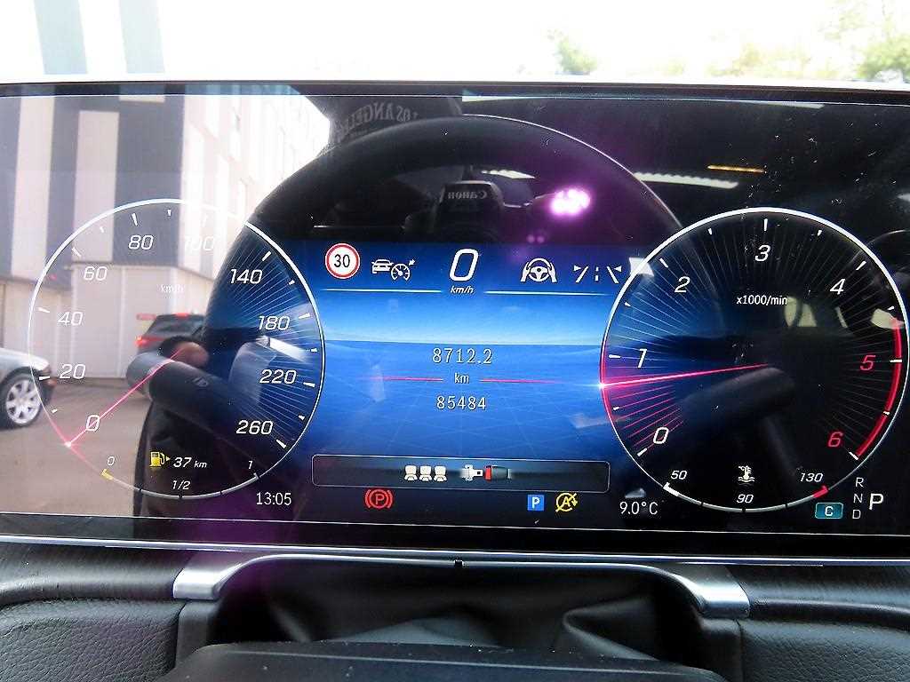 Mercedes Benz S Class - Vista 9