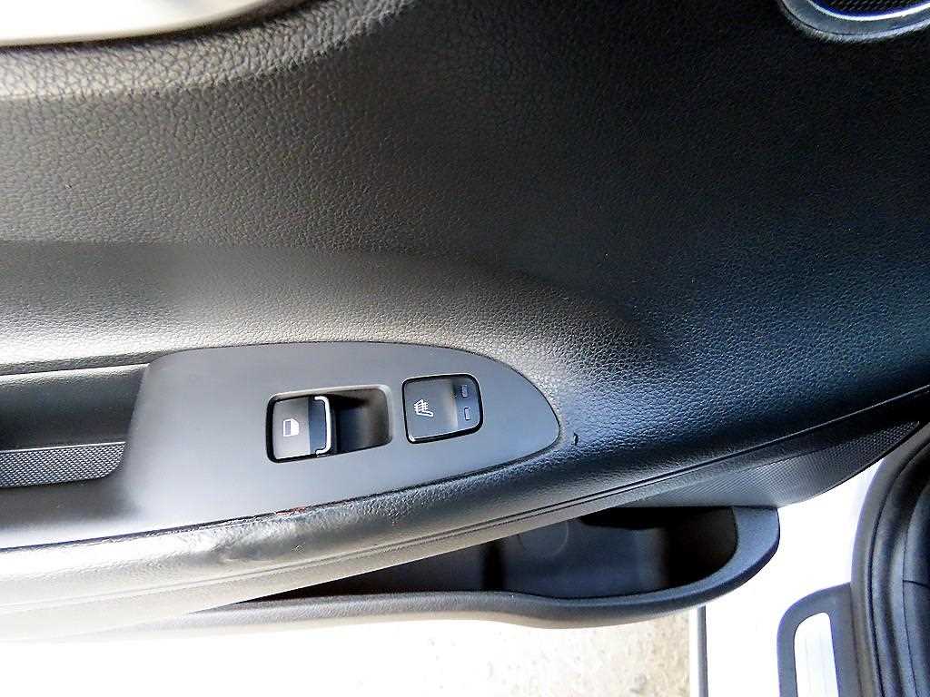 HYUNDAI Grandeur 2019 Blanco - Importación desde Corea - HF Imports Iquique - Foto 17