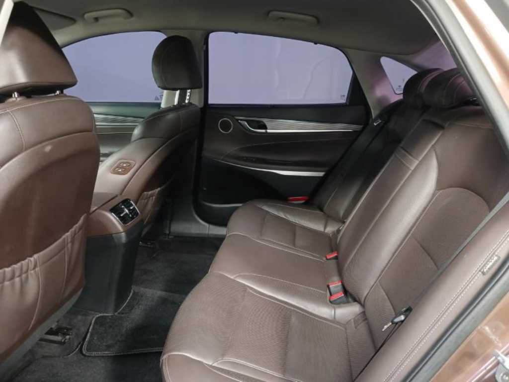 HYUNDAI Grandeur - Vista 8