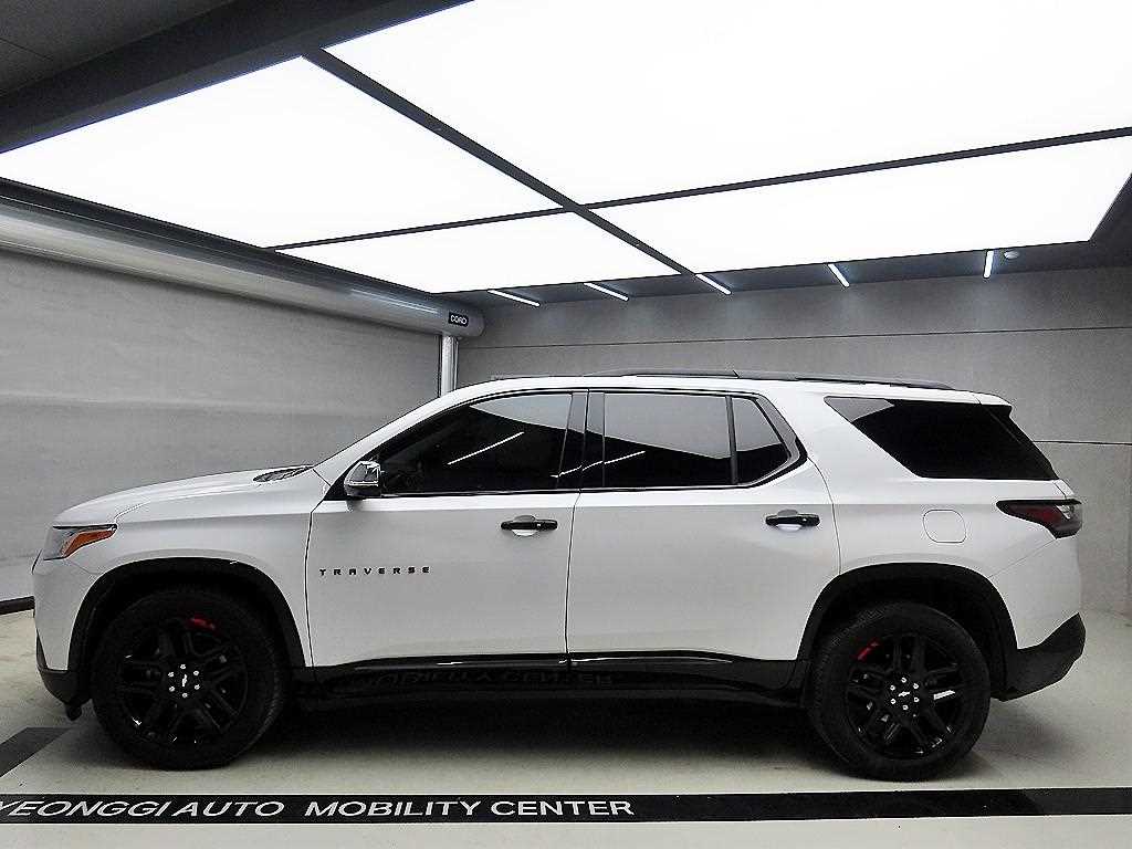 Chevrolet Travers - Vista 4