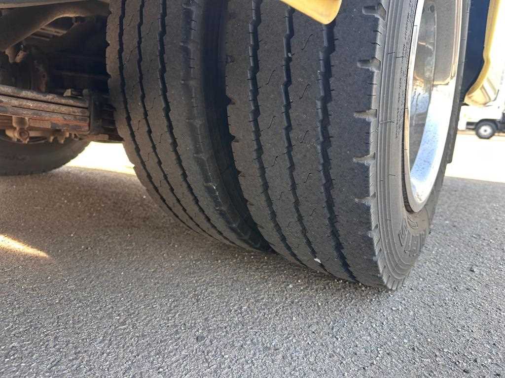 medium and large bus Hyundai bus - Vista 9