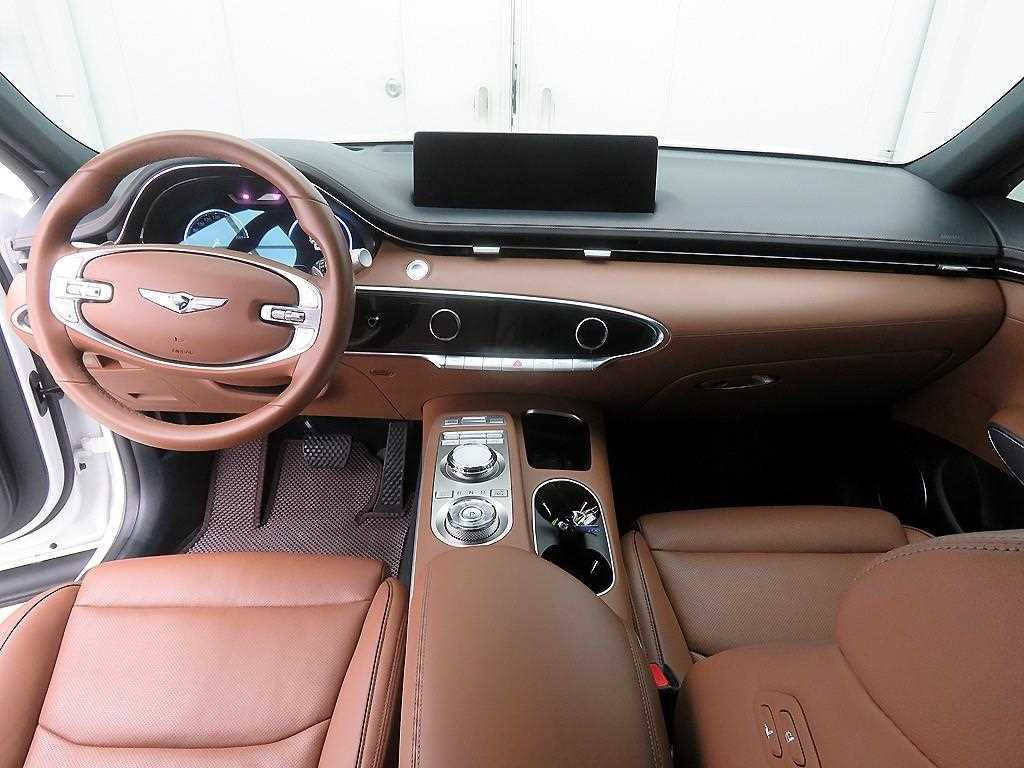 Genesis GV70 - Vista 9