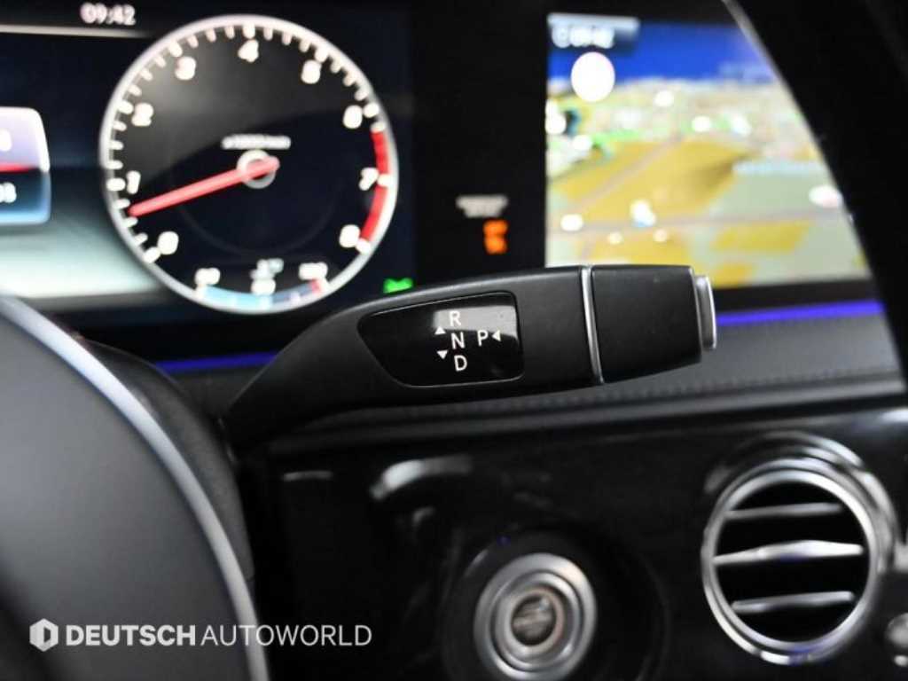 Mercedes Benz S Class - Vista 9