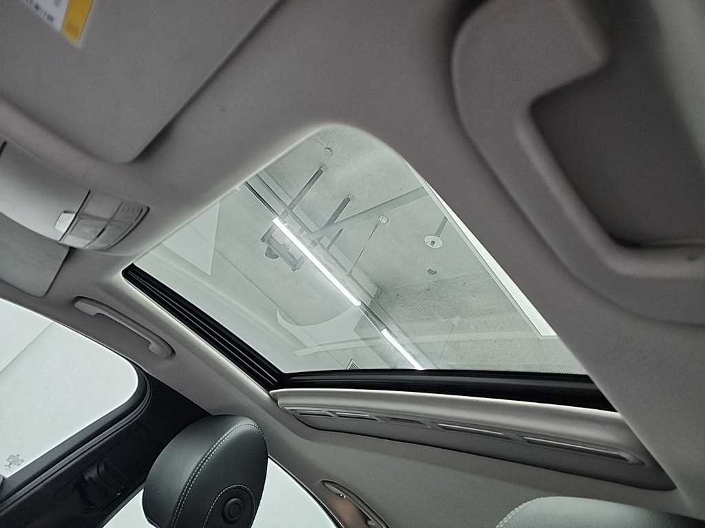 Mercedes Benz C Class 2018 Blanco - Importación desde Corea - HF Imports Iquique - Foto 13