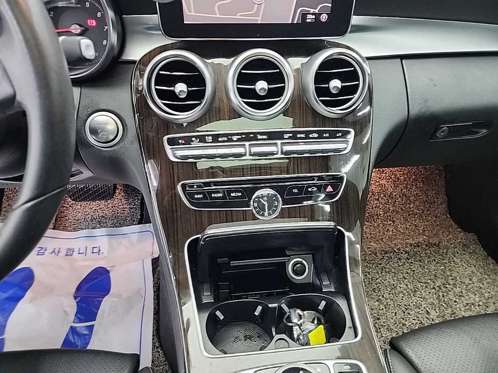 Mercedes Benz C Class - Vista 10