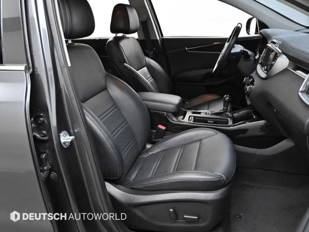 KIA Sorento - Vista 10
