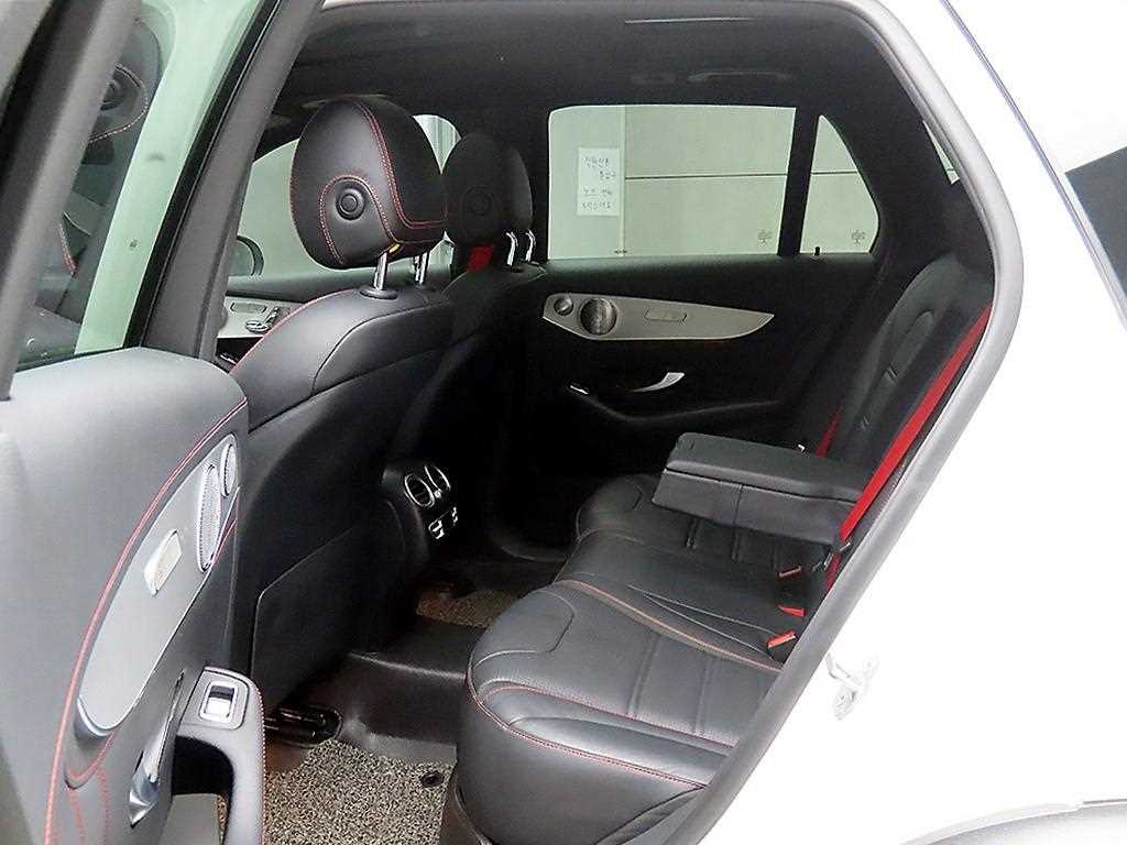 Mercedes Benz GLC Class - Vista 6