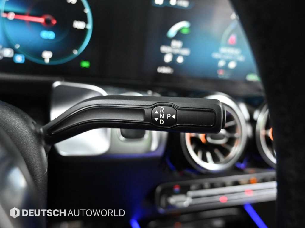 Mercedes Benz EQB - Vista 9