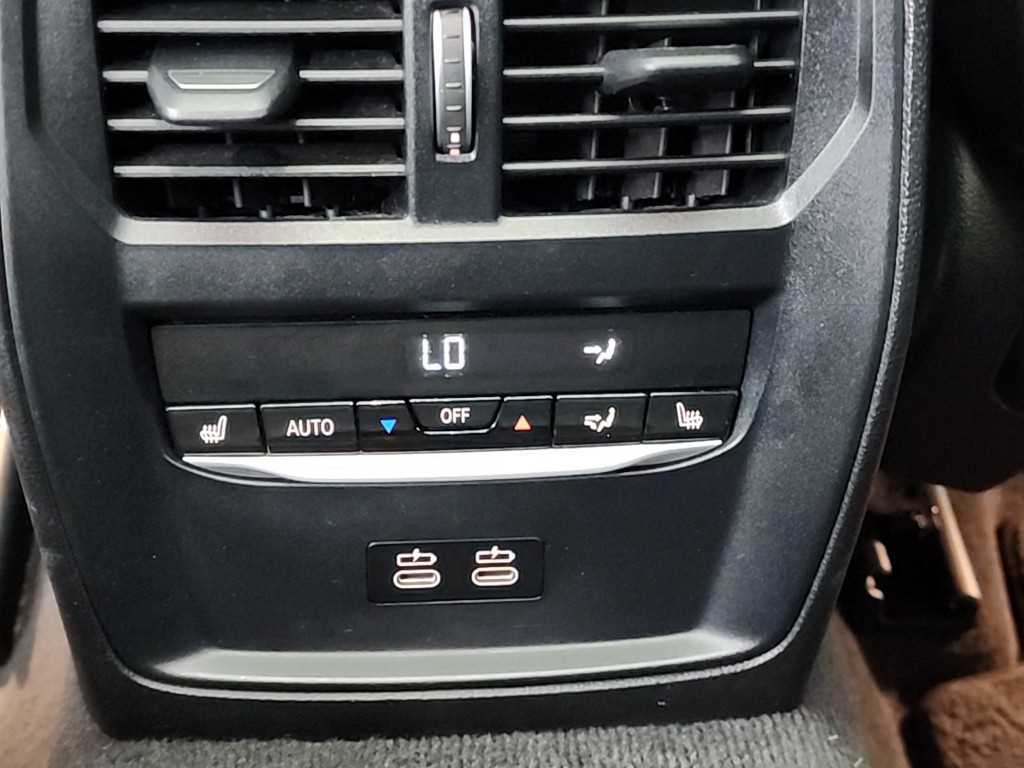 BMW 3 series 2021 Negro - Importación desde Corea - HF Imports Iquique - Foto 13