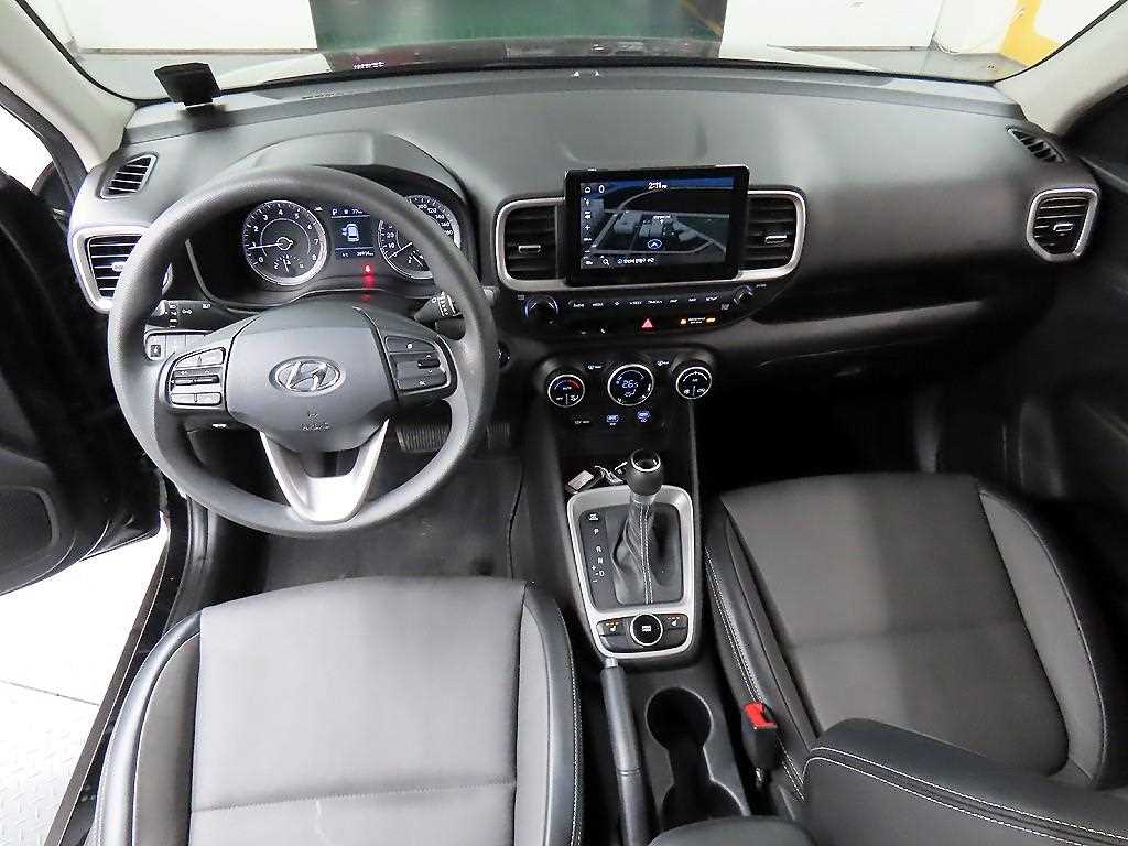 HYUNDAI Venue - Vista 7